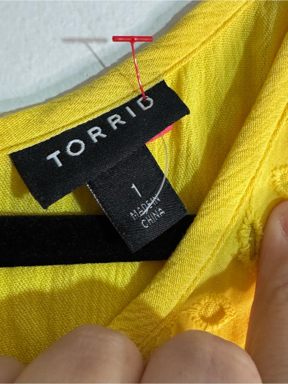 Torrid Size 1 Yellow Eyelet Embroidered Babydoll Tank Top Boho Summer - Picture 3 of 5